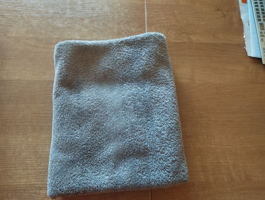 Ręczniku dyże kąpieliwe 4 szt po 20 zl