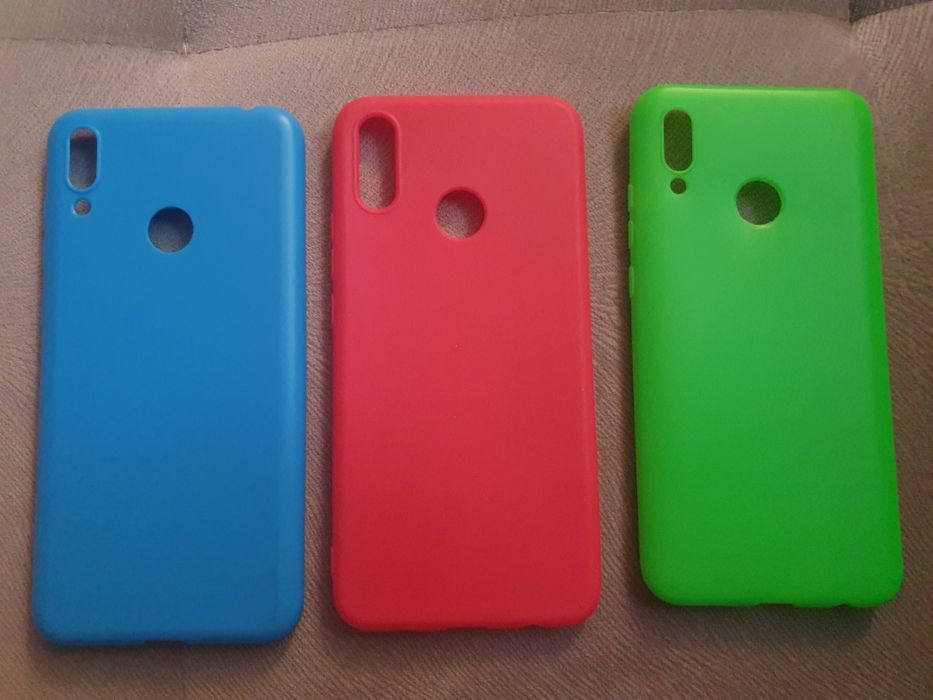 Etui na telefon..