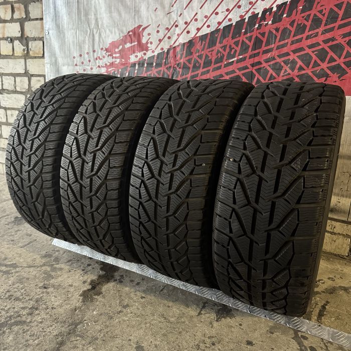 255/45/20 Kormoran SUV зимові шини 255 45 R20 105V резина 99% 8.9мм