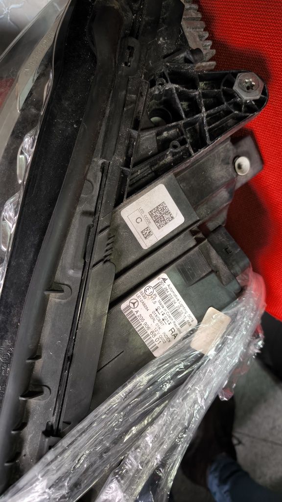 Conjunto de faróis  de Mercedes C 220 651 de  2016 Bixenon