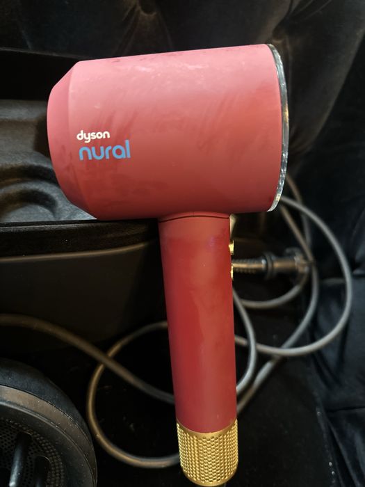 Secador Dyson Nural ediçao especial dia dos namorados