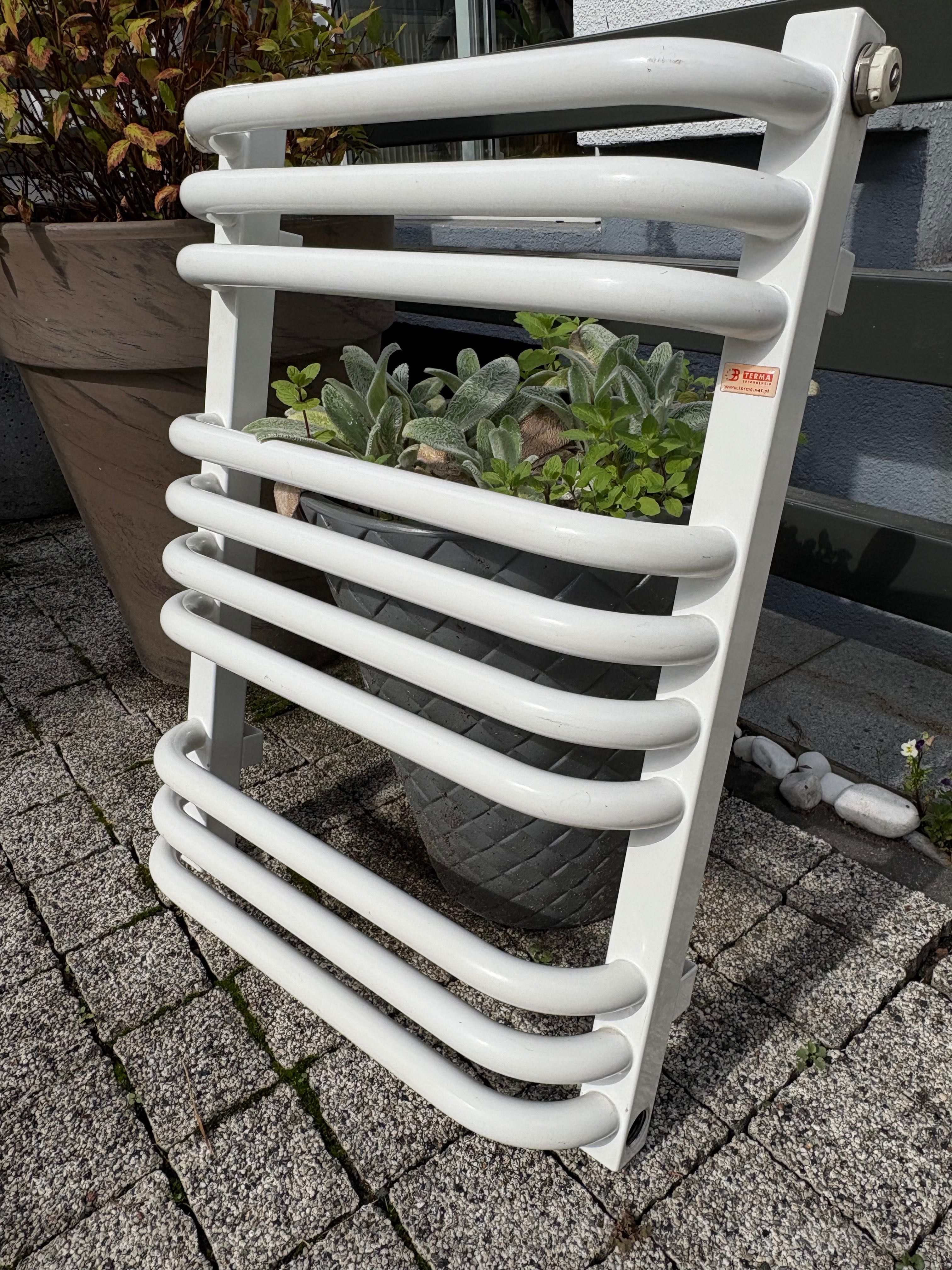Grzejnik 40x54 typu drabinka używany