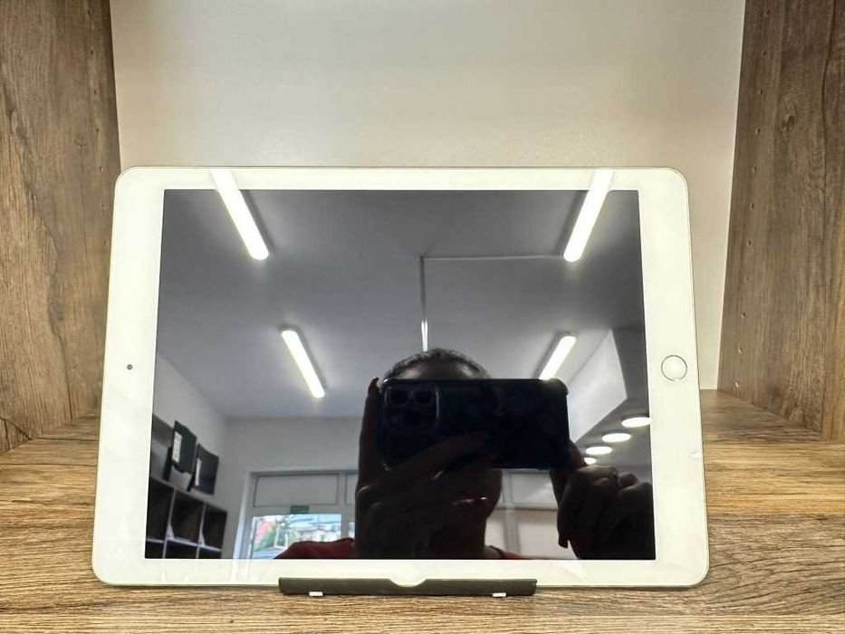 iPad Tablet Apple Pro 9.7-inch 128GB Silver A1673 stan bdb gwarancja