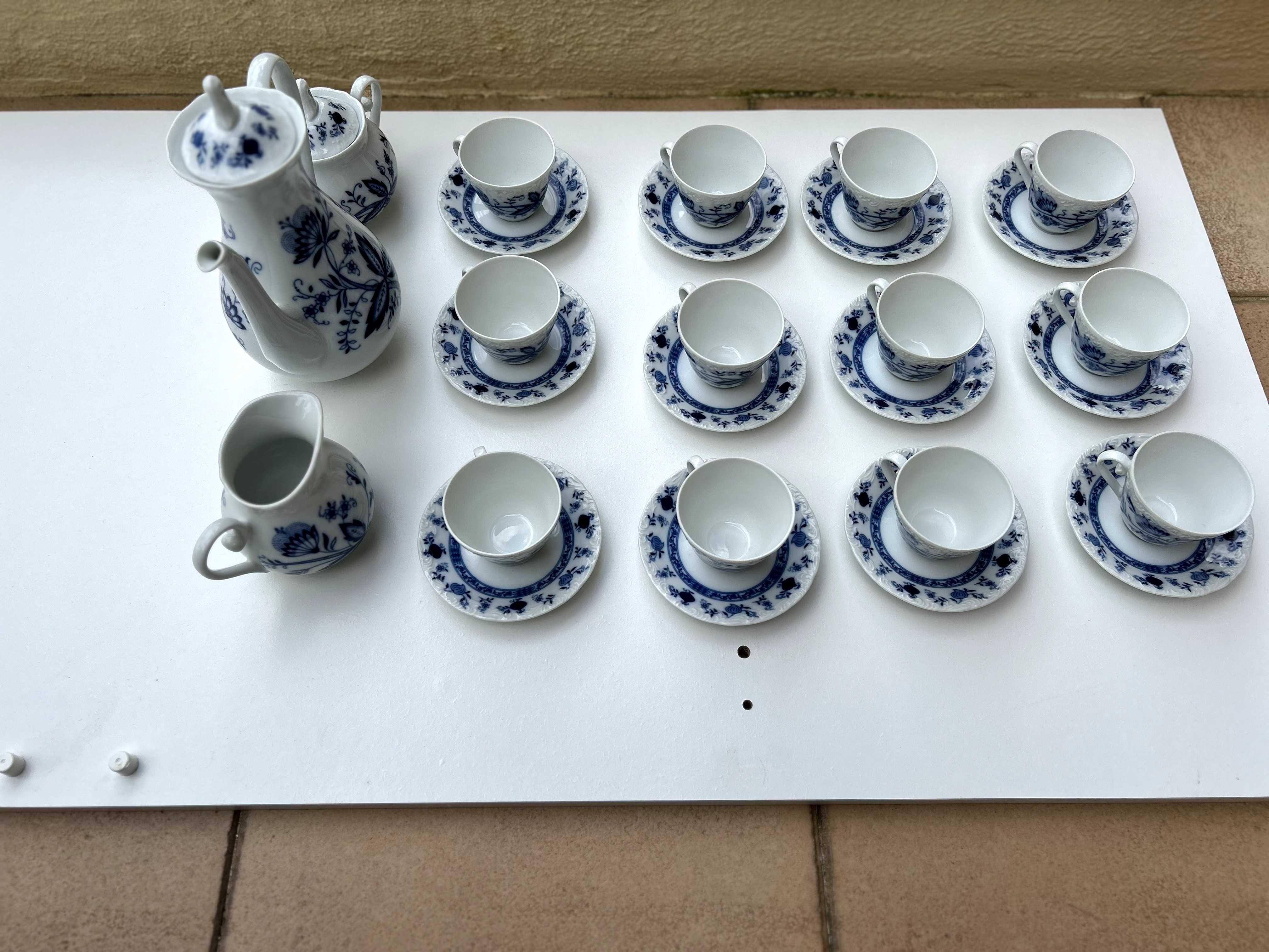 Serviço de chá azul e branco completo da SPAL