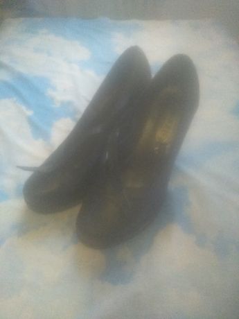 Туфли женские бу на каблуках