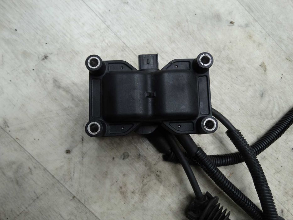 Котушка запалювання Ford C-max/Fiesta/Focus/Mondeo 1.6-2.0 U2008