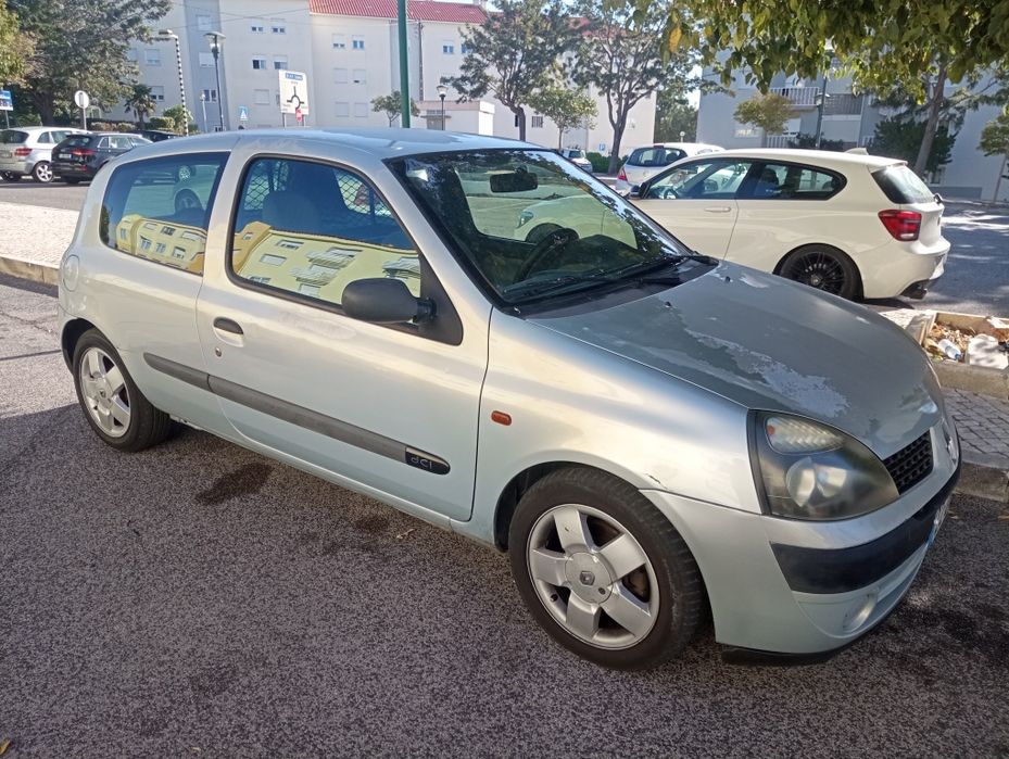 Carro Renault clio