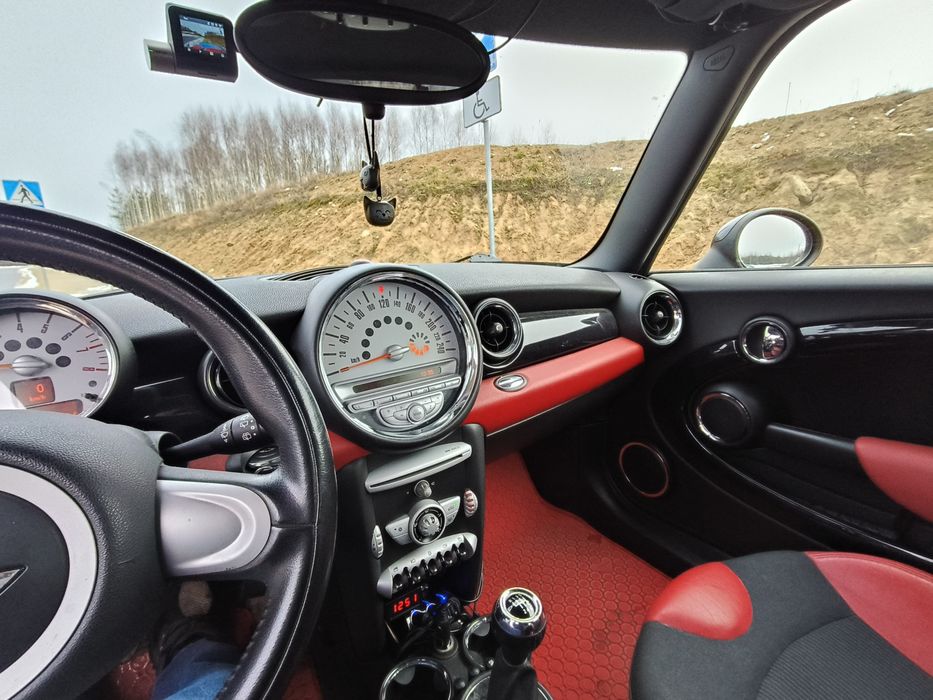 Mini Cooper 1,6 120 KM