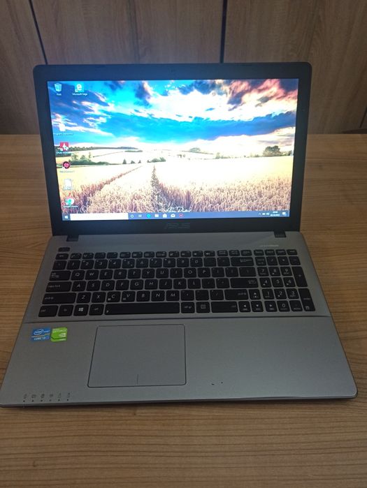 Laptop Asus x550cc i3 4GB 500GB HDD GeForce GT 720m
