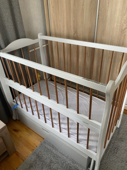 Ліжежко люлька з маятниковим механізмом