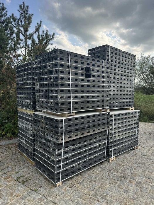 Zestaw szalunku ściennego plastikowego Peri Duo 146m2 + osprzęt