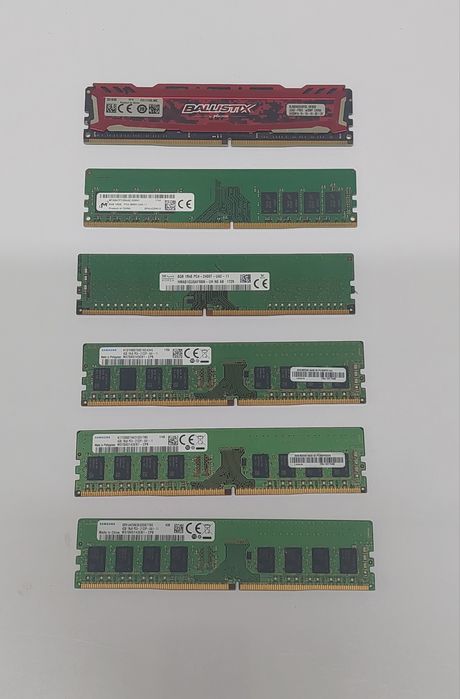 Módulos de memória RAM DDR4  (vários)