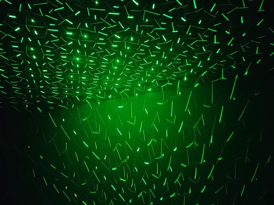 LED-ПРОЕКТОР для свят:Різдва, Нового року. ДН. Працює і від павербанка