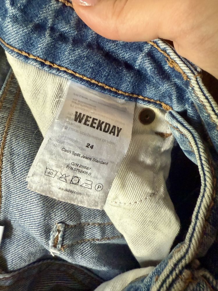 Spodnie dżinsy dzwony Weekday case split 24 XS