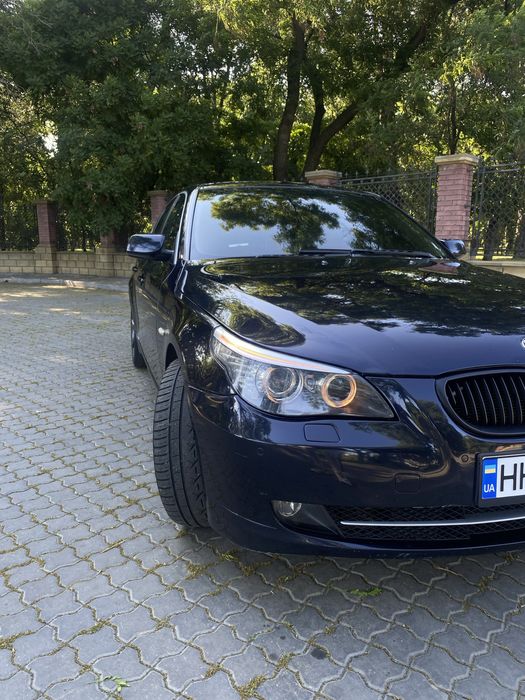 BMW e60 2.5 benz rest