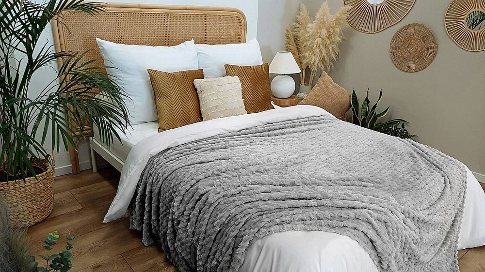 Koc z Mikrofibry 200x220 Narzuta na Łóżko Tłoczona Pluszowa Ala Plastr