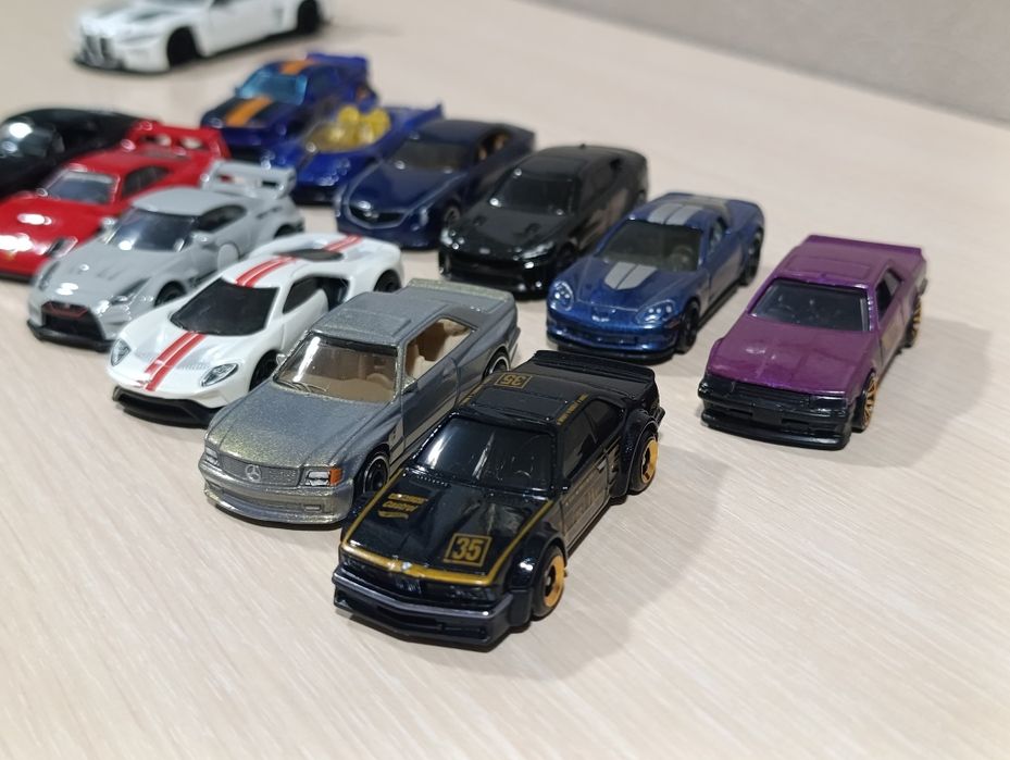 Машинки хот вилс (Hot Wheels)