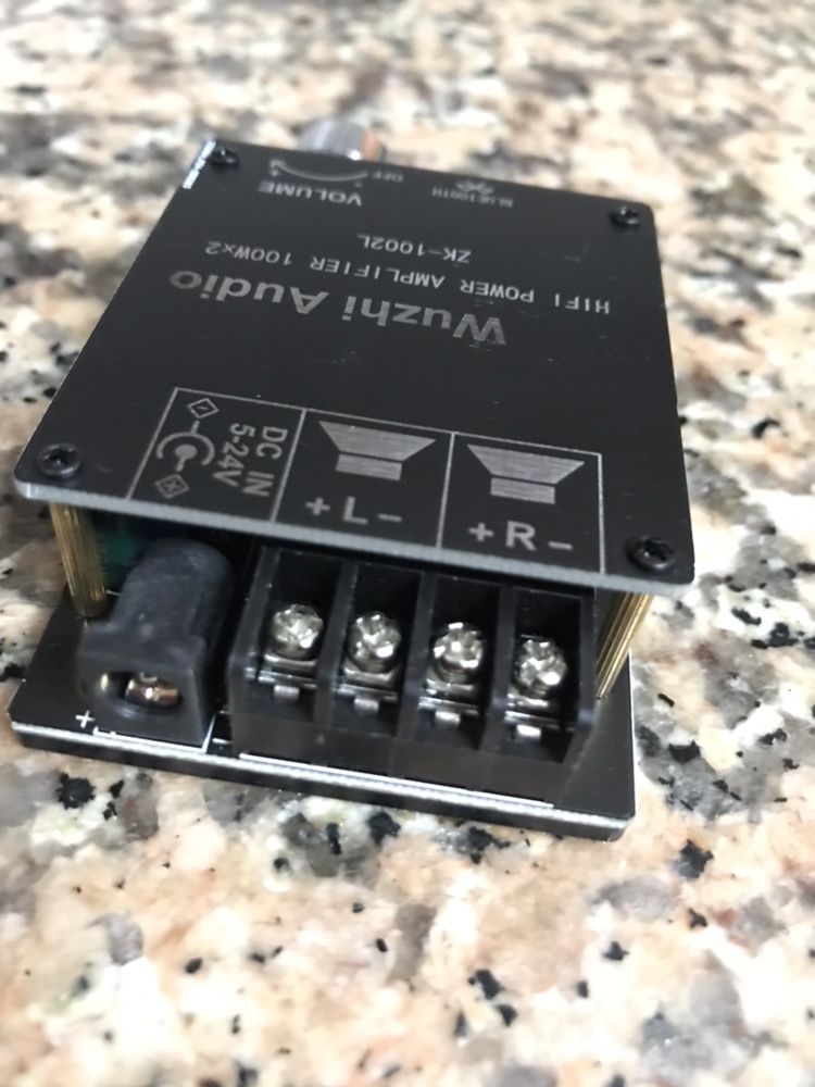 Mini amplificador de som