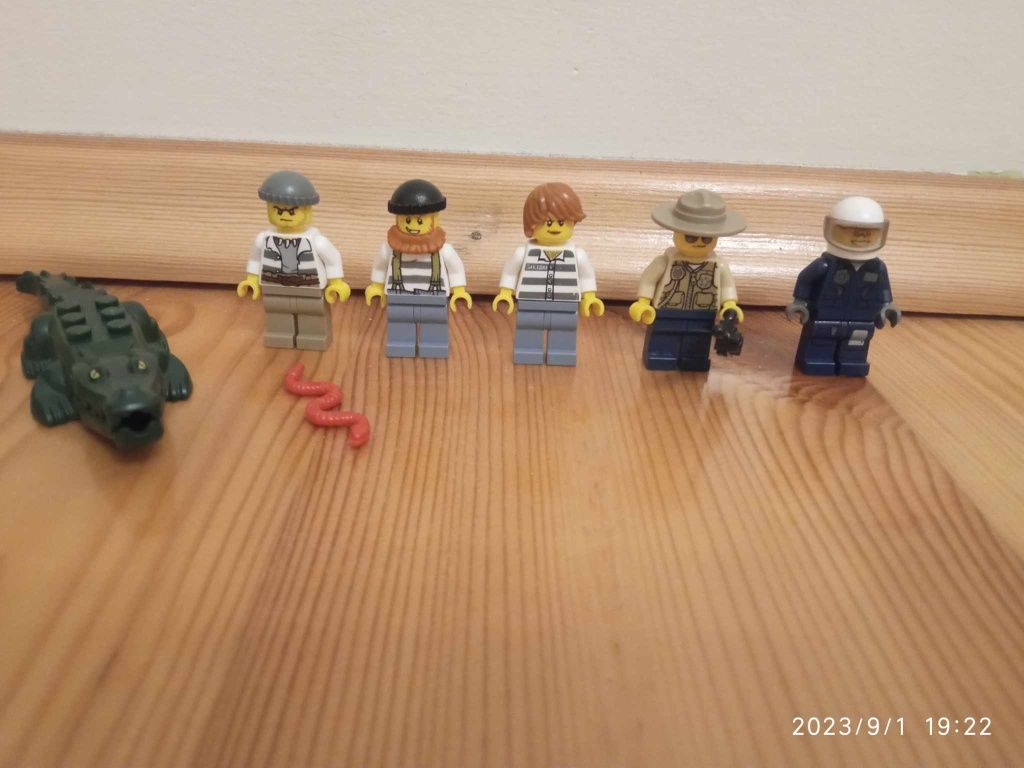 Lego city policja 60068 kryjówka rabósiów
