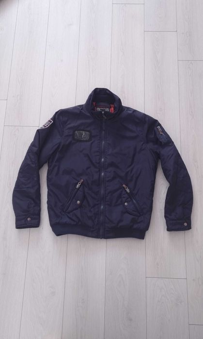 Стильная мужская демисезонная куртка