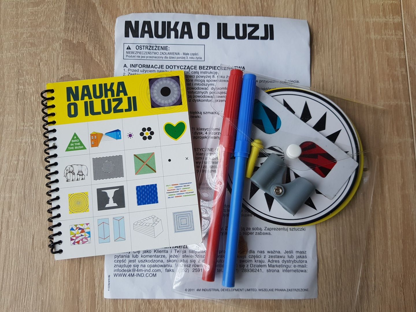 Nauka o iluzji. Zestaw z książeczką i instrukcją.