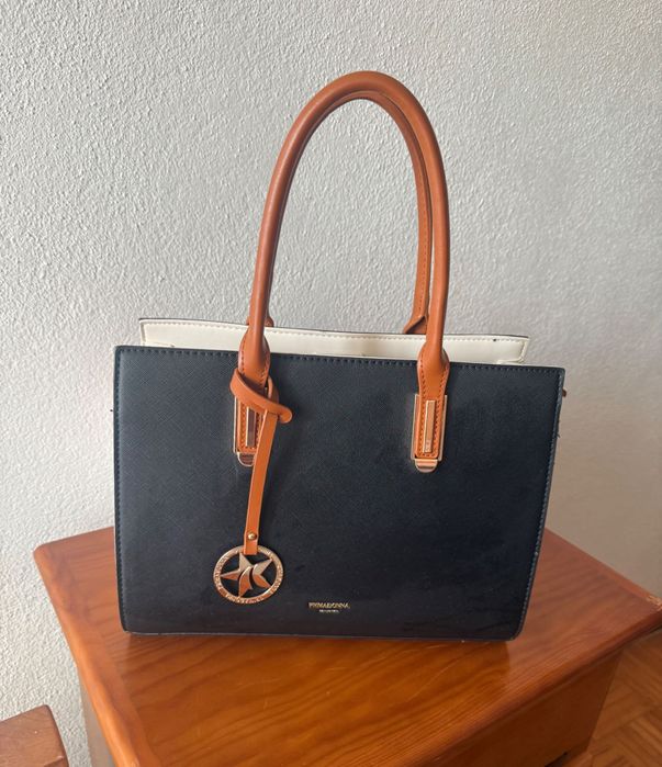 Venda de mala pra Senhora.