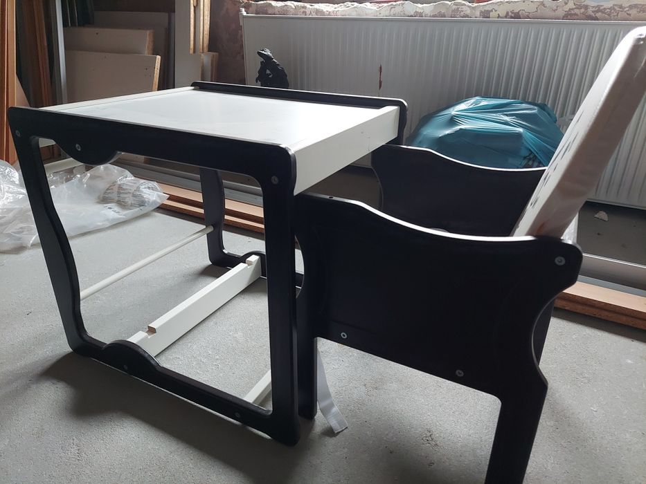 Stolik z krzesełkiem dla dziecka