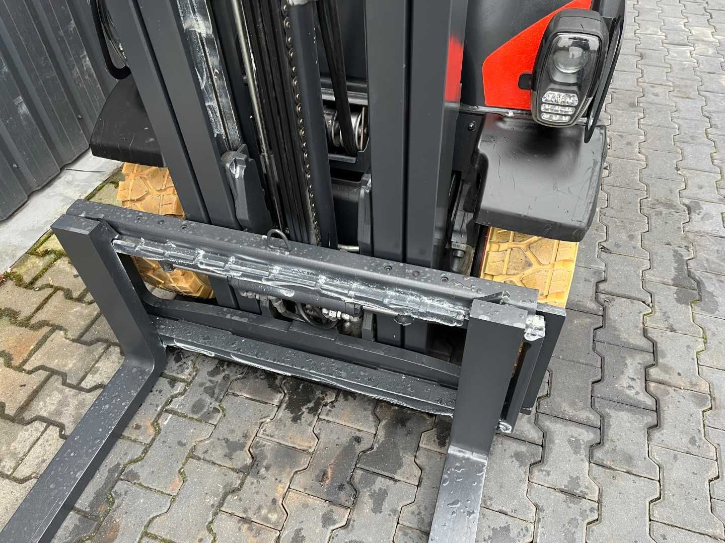Wózek widłowy Linde H25T-02 Triplex Przesuw Kabina 2019 tylko 6656h