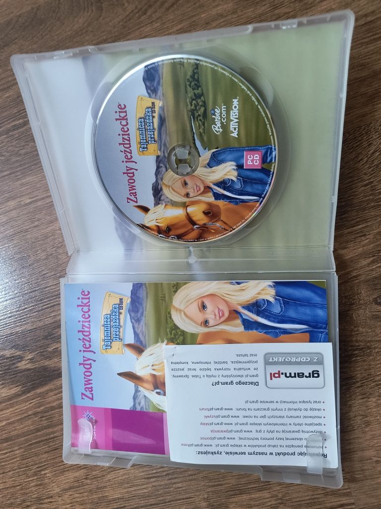 Barbie zawody jeździeckie tajemnicza przejażdżka gra pc