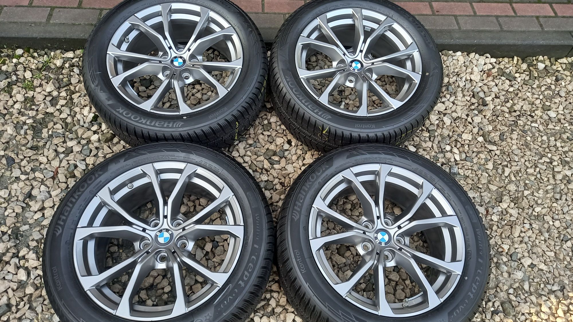 Koła zimowe 17 Bmw G20 7.5J 17" ET 30 5x112 4 sztuki 225/50/17