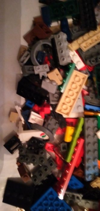 Bonecos Lego + Peças Lego (850g) + 10 Manuais Lego