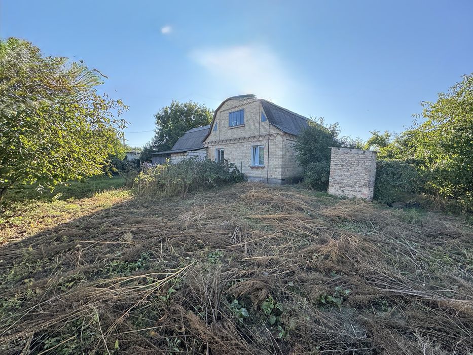 Будинок в центрі білогородки .