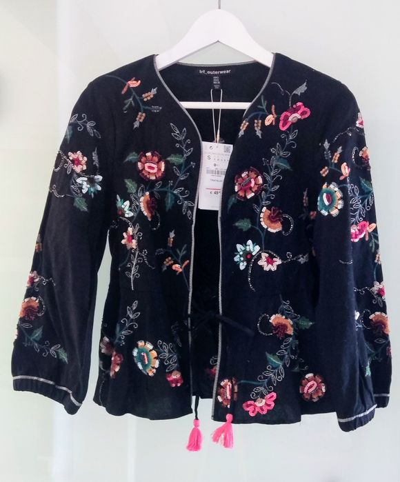 Casaco preto bordado floral NOVO e Bolero azul-acinzentado S (34/36)