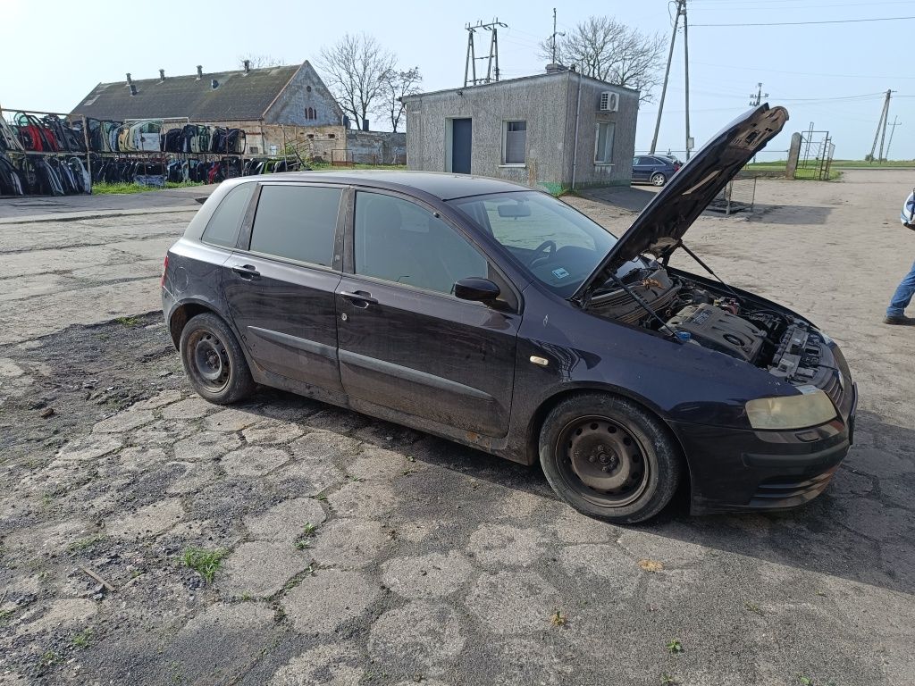 Fiat Stilo 1.9jtd cały na częśći silnik skrzynia lampy itp