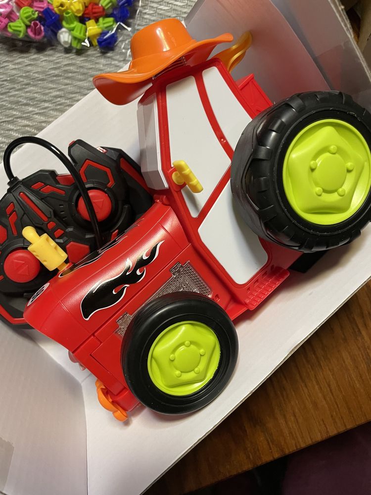 Traktor Ciągnik Sterowany Na Pilota RC SKACZĄCY TAŃCZĄCY DŹWIĘK