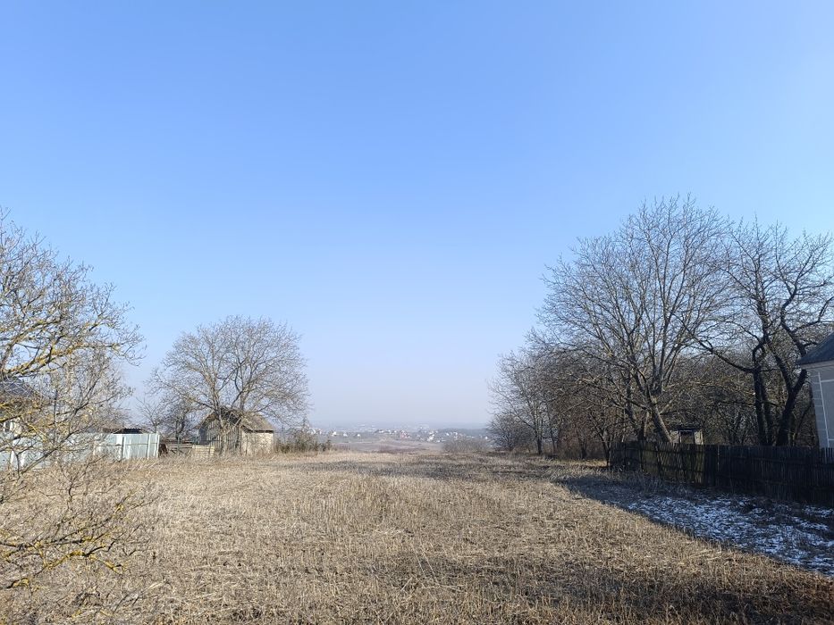 Продається будинок з великою земельною ділянкою чудовій локації