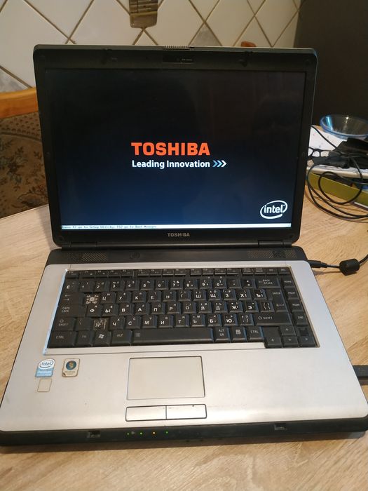 Ноутбук Toshiba б/у