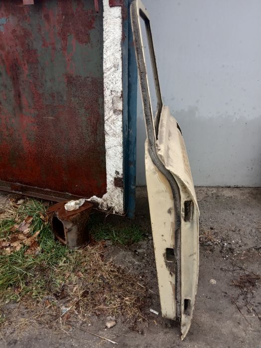 Дверь передня ліва москвича 2140, 2715, 412