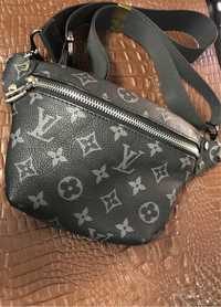 Сумка на пояс Louis Vuitton