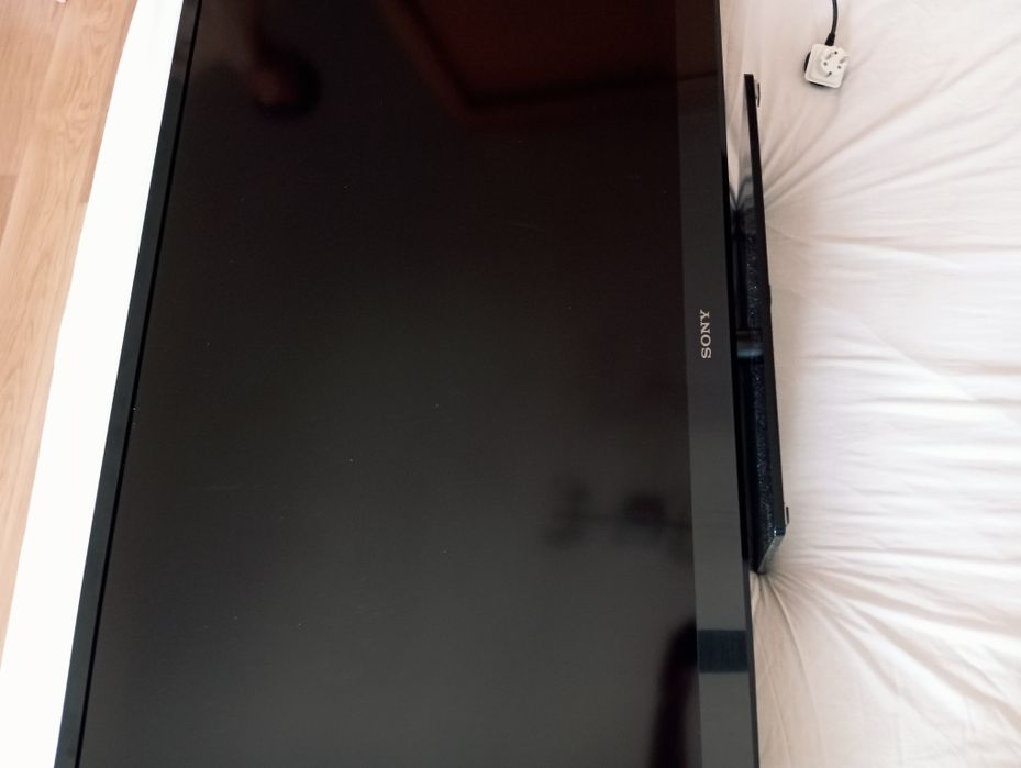 Televisor Sony 55EX723, 55" (140 cm) AVARIADA com suporte