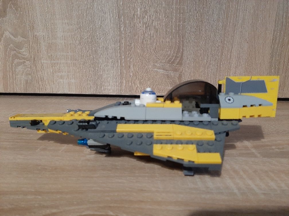 LEGO 7669 Star Wars Anakin’s Jedi Starfighter