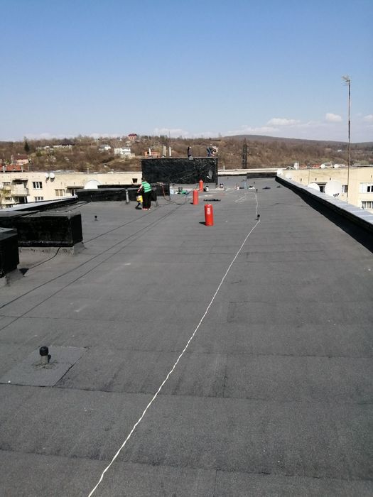 Ремонт плоского даху та балконів