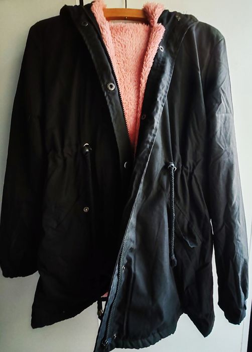 Kurtka parka czarna różowy kaptur M