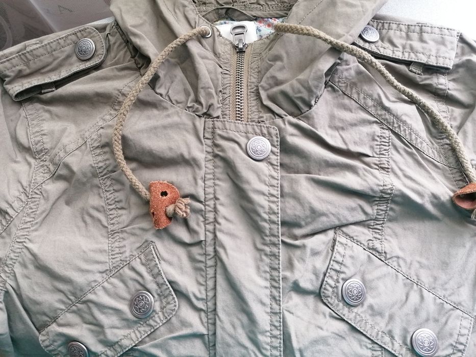 Lekki płaszczyk/ kurtka parka  oliwkowa XS /S śliczna