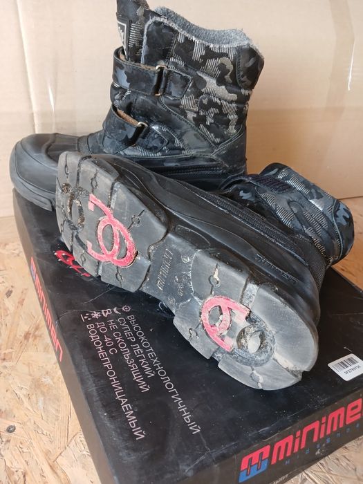Зимові черевики фірми мінімен для підлітка