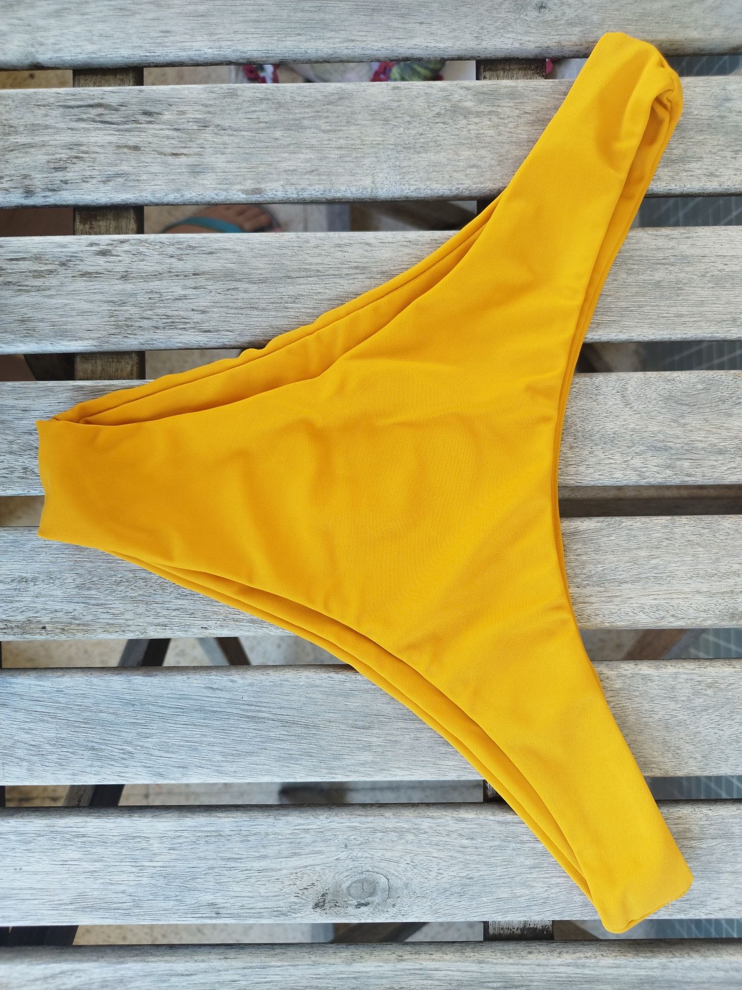 Bikini Zaful Estampado e amarelo