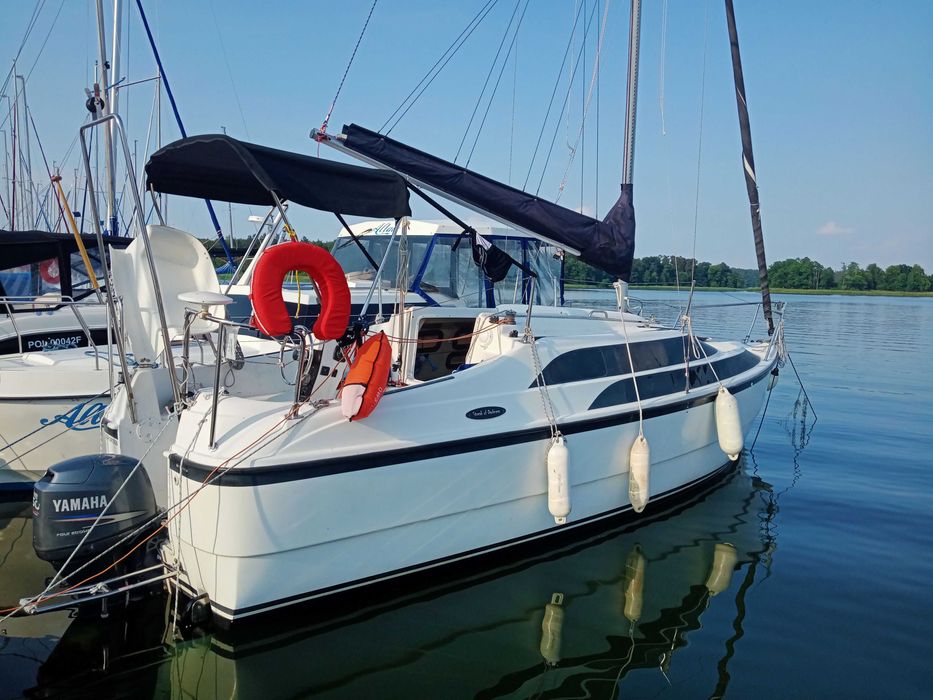 MacGregor26M  żaglowo-motorowy, YAMAHA 50HP, przyczepa dwuosiowa