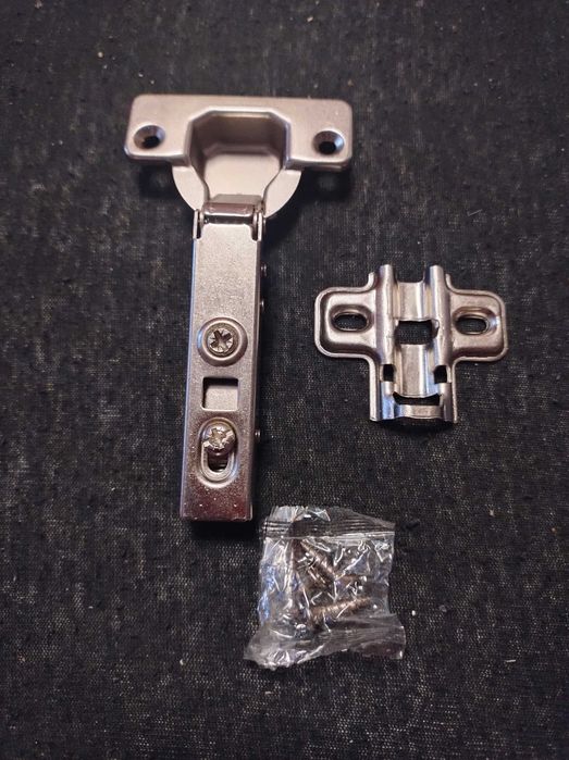 Zawiasy meblowe nowe srebrne