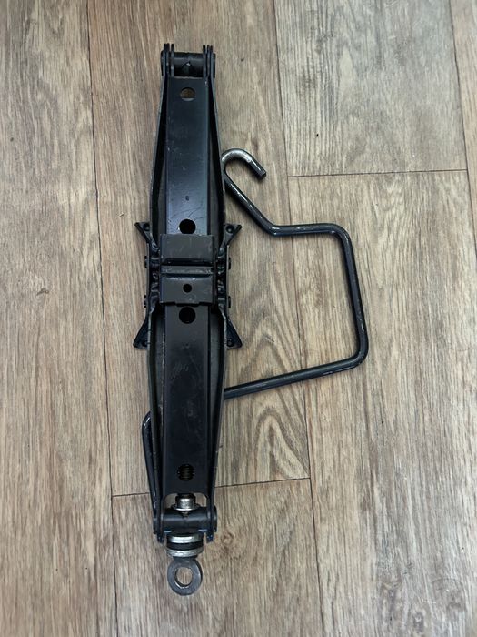 Домкрат VW Passat B7 B8 CC Golf 6 7 Skoda A5 A7 Super b Audi A4 A5