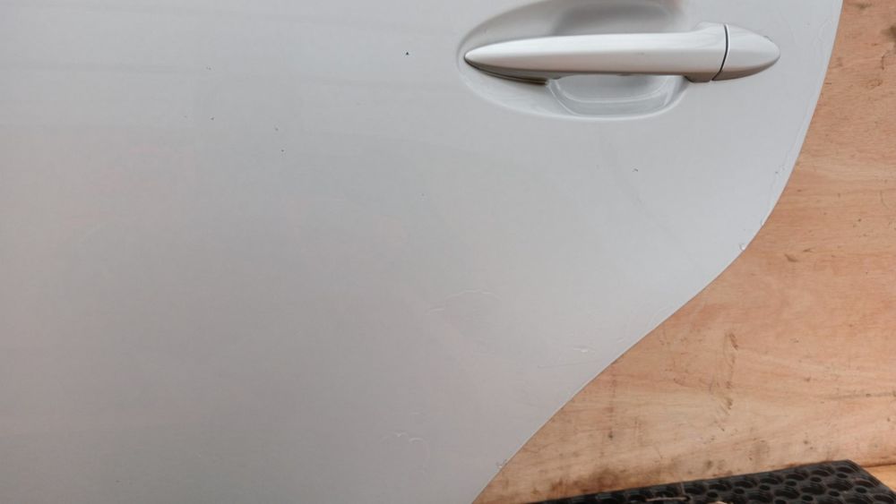 Lexus Is220   Sedan Drzwi Tył Lewy 1G1